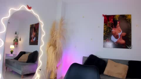   online show from 11/17/25, 12:11