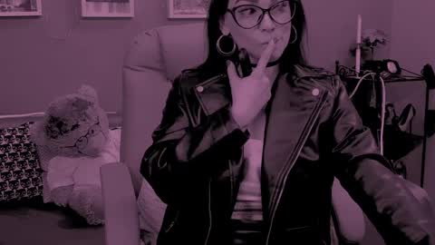 The Queen online show from 03/29/26, 02:11