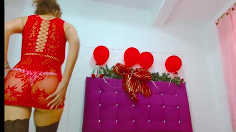 Snapshot of chantalsemenova2023 chatting on 01/02/25, 07:18 chantal sweety and horny latina for u online show from 01/02/25, 07:18