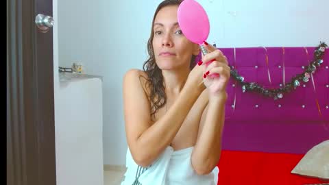 Snapshot of chantalsemenova2023 chatting on 11/07/25, 03:56 chantal sweety and horny latina for u online show from 11/07/25, 03:56