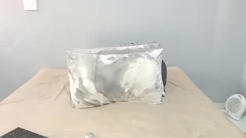 chantel87_ online show from 10/23/25, 10:36