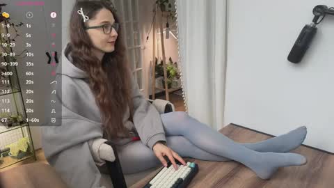 Snapshot of chantwow chatting on 05/19/26, 09:04 Liz online show from 05/19/26, 09:04