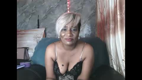 Zaria Vixen online show from 11/03/25, 12:28