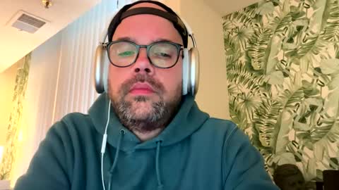 Snapshot of chappellm0an chatting on 11/25/25, 05:13 Chappell online show from 11/25/25, 05:13