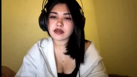 Lola online show from 12/16/25, 01:38