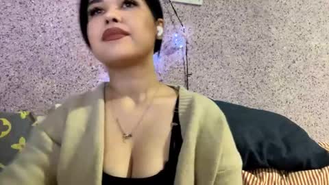 Lola online show from 01/14/26, 02:12