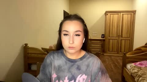 Trixie online show from 11/30/25, 01:15