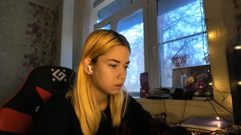 Nancy online show from 12/18/25, 07:47