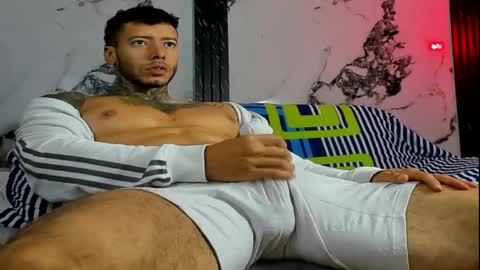 charless_dickenss online show from 12/04/25, 10:46