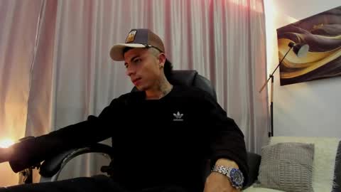 charlie_foxie online show from 04/02/26, 08:17