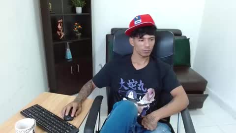 Snapshot of charlie_oconnor chatting on 12/22/24, 03:44 Charlie oconnor online show from 12/22/24, 03:44