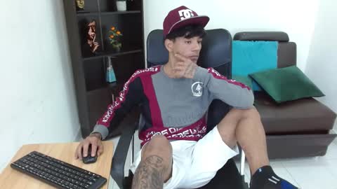 Snapshot of charlie_oconnor chatting on 01/11/25, 03:44 Charlie oconnor online show from 01/11/25, 03:44