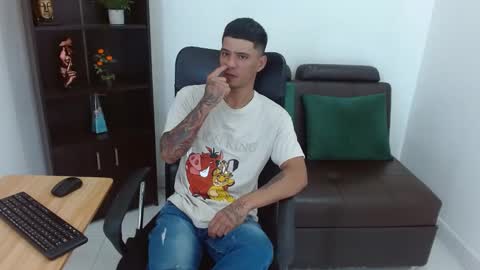 Snapshot of charlie_oconnor chatting on 02/19/25, 09:06 Charlie oconnor online show from 02/19/25, 09:06