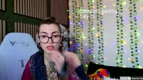 Snapshot of charliecake chatting on 07/12/26, 08:44 Charlie Cake online show from 07/12/26, 08:44