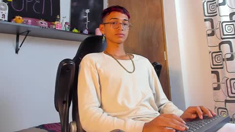 Snapshot of charlieerusso chatting on 12/16/24, 09:41 Charles Russo online show from 12/16/24, 09:41