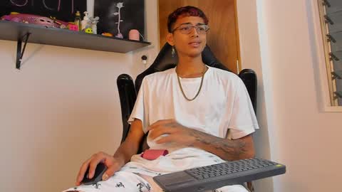 Snapshot of charlieerusso chatting on 12/28/24, 12:26 Charles Russo online show from 12/28/24, 12:26