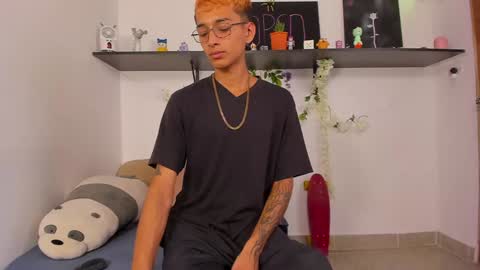 Snapshot of charlieerusso chatting on 01/22/25, 05:38 Charles Russo online show from 01/22/25, 05:38