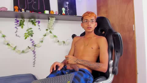 Snapshot of charlieerusso chatting on 01/30/25, 05:17 Charles Russo online show from 01/30/25, 05:17