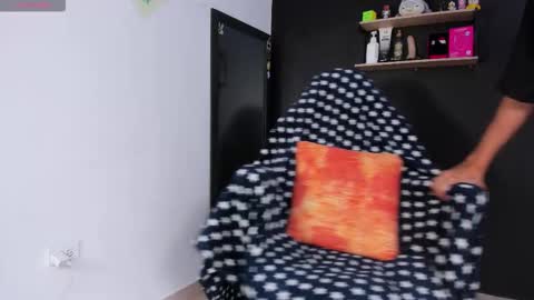 Snapshot of charlieerusso chatting on 02/08/26, 03:04 Charles Russo online show from 02/08/26, 03:04