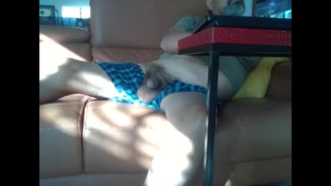 Snapshot of charlieo1953 chatting on 02/06/25, 11:04 charlieo1953 online show from 02/06/25, 11:04