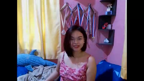 Snapshot of charlincadorna125 chatting on 04/11/26, 07:13 Sweetieeche online show from 04/11/26, 07:13