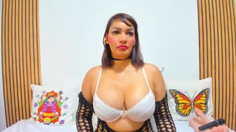 Charlize online show from 10/07/25, 01:47