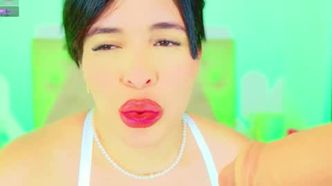 Charloott Evans online show from 12/17/25, 02:06