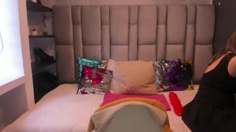 Charlot milf online show from 10/22/25, 11:54