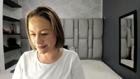 Charlot milf online show from 03/31/26, 11:43