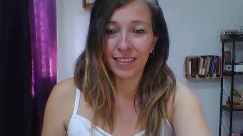 Snapshot of charlot_ponze chatting on 11/07/25, 06:41 charlott online show from 11/07/25, 06:41