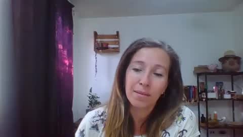 Snapshot of charlot_ponze chatting on 01/07/26, 10:56 charlott online show from 01/07/26, 10:56