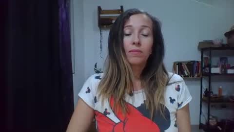 Snapshot of charlot_ponze chatting on 01/15/26, 01:10 charlott online show from 01/15/26, 01:10