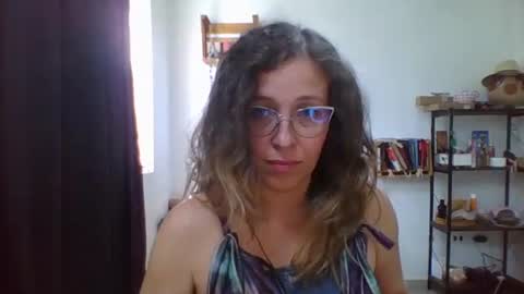 Snapshot of charlot_ponze chatting on 02/17/26, 06:36 charlott online show from 02/17/26, 06:36