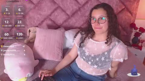 Snapshot of charlote__miller chatting on 02/12/25, 10:59 You honey online show from 02/12/25, 10:59