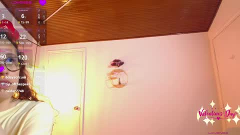 Snapshot of charlote__miller chatting on 02/16/25, 05:04 You honey online show from 02/16/25, 05:04