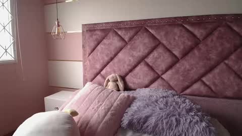 Snapshot of charlote__miller chatting on 03/07/25, 02:34 You honey online show from 03/07/25, 02:34