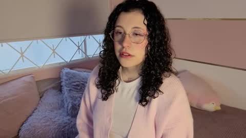 Snapshot of charlote__miller chatting on 09/30/25, 12:10 You honey online show from 09/30/25, 12:10