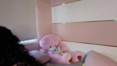 Snapshot of charlote__miller chatting on 10/19/25, 11:44 You honey online show from 10/19/25, 11:44