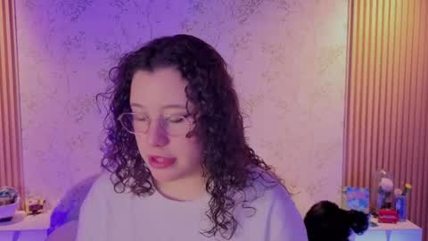 Snapshot of charlote__miller chatting on 04/25/26, 11:46 You honey online show from 04/25/26, 11:46