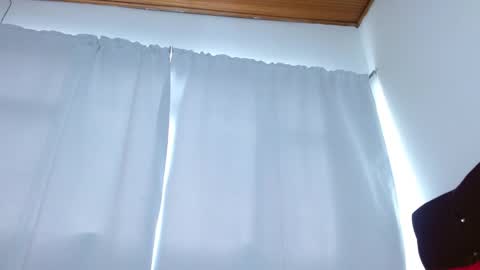 charlothe_wright online show from 10/17/25, 05:59