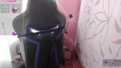 Snapshot of charlott_daphne chatting on 12/24/24, 06:28 charlott_daphne online show from 12/24/24, 06:28