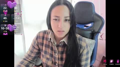 Snapshot of charlott_daphne chatting on 01/04/25, 07:44 charlott_daphne online show from 01/04/25, 07:44