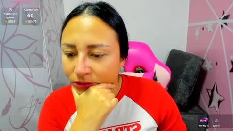 Snapshot of charlott_daphne chatting on 01/29/25, 12:22 charlott_daphne online show from 01/29/25, 12:22