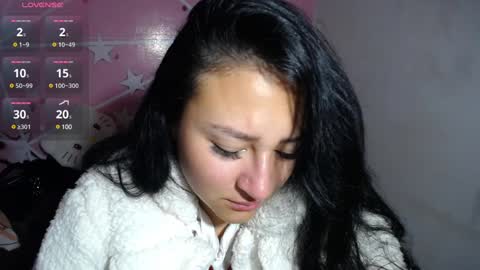 Snapshot of charlott_daphne chatting on 02/08/25, 08:20 charlott_daphne online show from 02/08/25, 08:20