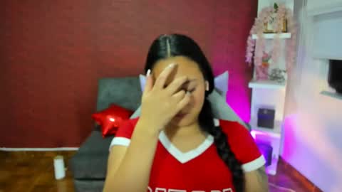 Snapshot of charlott_daphne chatting on 02/18/25, 12:26 charlott_daphne online show from 02/18/25, 12:26