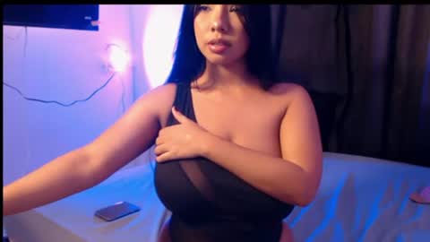 Snapshot of charlott_hotx chatting on 07/27/26, 02:18 charlott online show from 07/27/26, 02:18