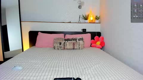 Snapshot of charlottacardi chatting on 11/13/25, 03:05 charlottacardi online show from 11/13/25, 03:05