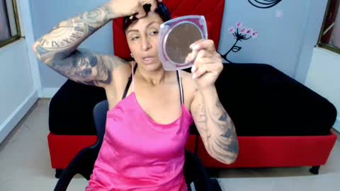 CHARLOTTE GRAY online show from 10/12/25, 12:15