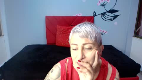 CHARLOTTE GRAY online show from 11/10/25, 12:15