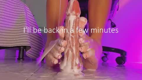 Snapshot of charlotte__grey chatting on 09/08/25, 07:35 charlotte grey online show from 09/08/25, 07:35